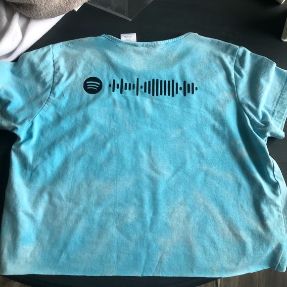 STFX Cropped Tee with Spotify Code - Picture 5 of 6